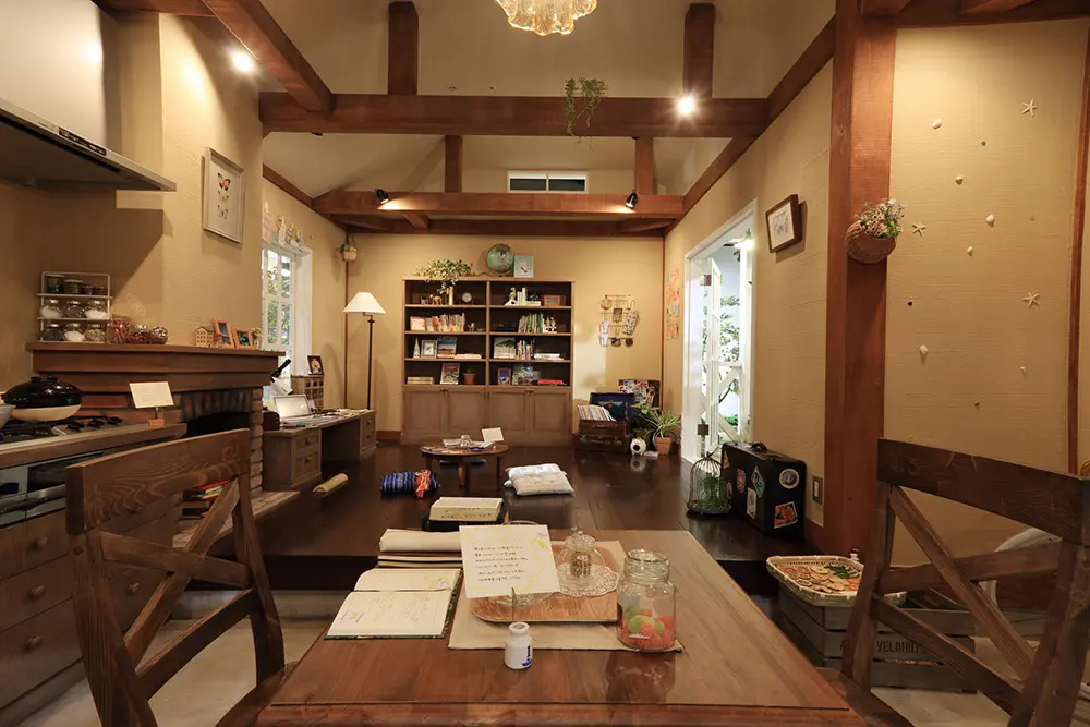 生活的智慧屋。通过配置大量与日常生活相关的小物件来追求真实感