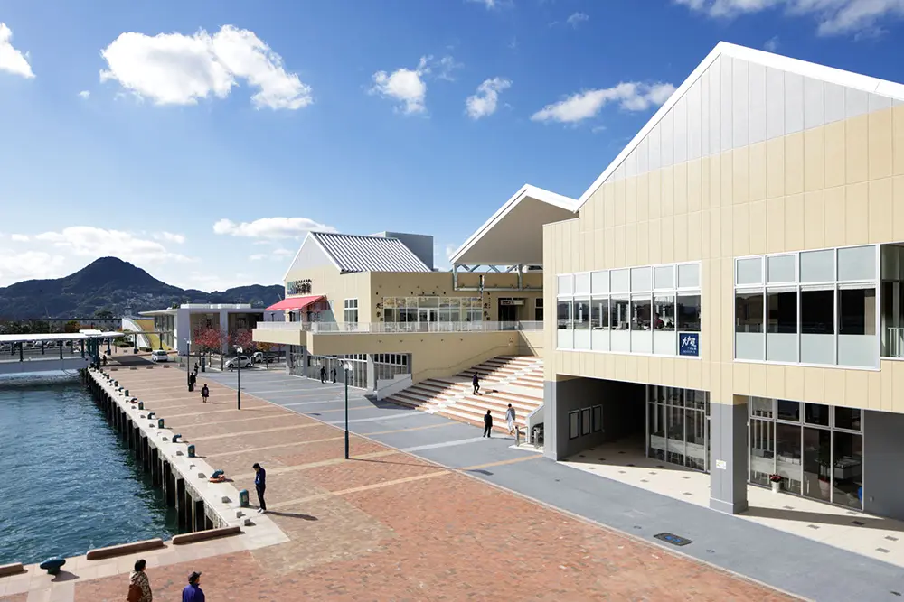 The facility is open to the sea. The central "Oyane Stairs" are used as seating during events.
