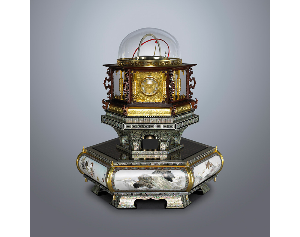 A replica of the perpetual chime bell designed and produced by founder Hisashige Tanaka is on display at the Toshiba Science Museum as a symbol of Toshiba's technology.