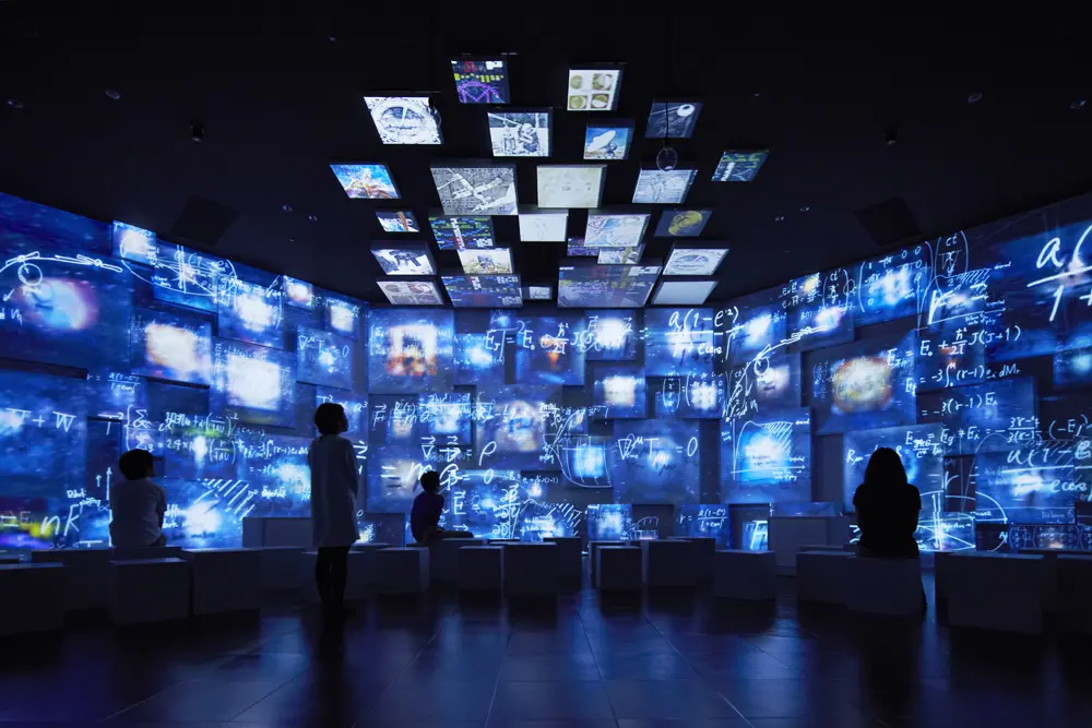 The "Room of Beginnings" is filled with records and memories of people and the universe from the past to the present. Video show using projection mapping