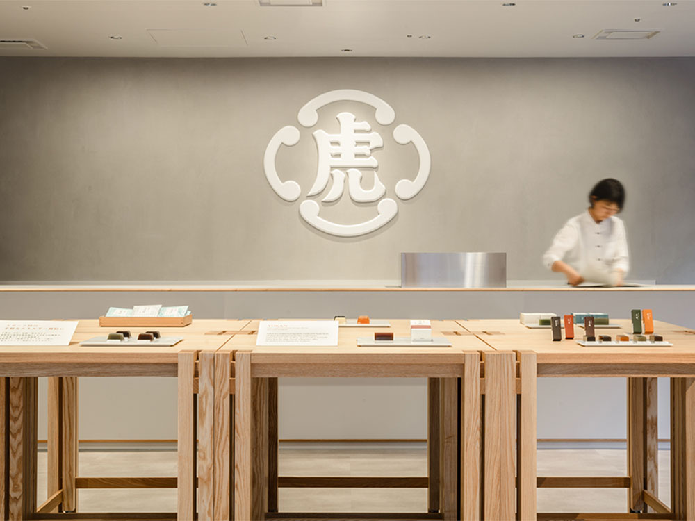 TORAYA AOYAMA