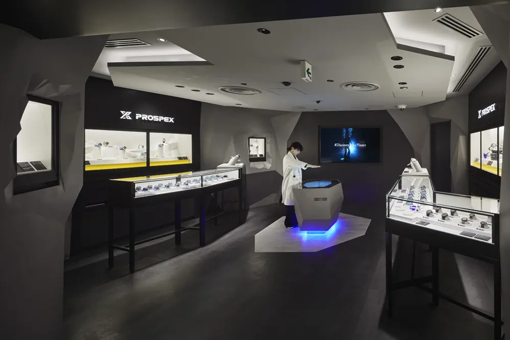 The "PROSPEX Room" on the second floor depicts an ocean surrounded by reefs.