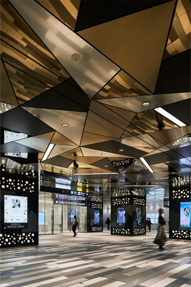 An urban core, connecting traffic with facilities, helping to visualize the movements and bustle of Shibuya’s commuters.

