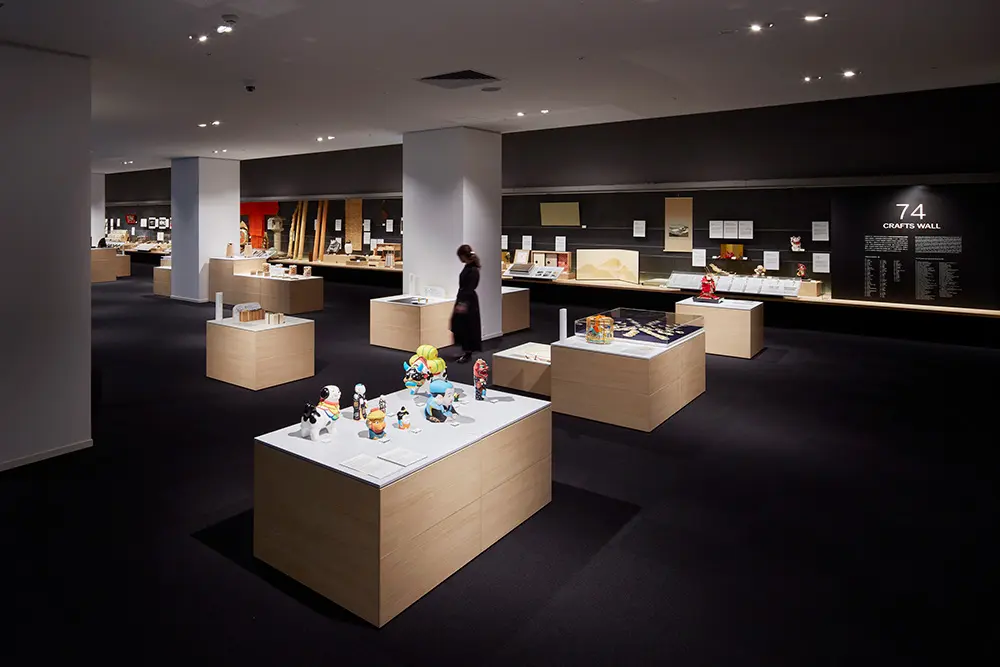 74CRAFTS EXHIBITION:按项目介绍工业产品的生产过程，材料/工具和作品。通过工匠的实际演示展示和产业产品相关活动的介绍等，可以深入了解制造业