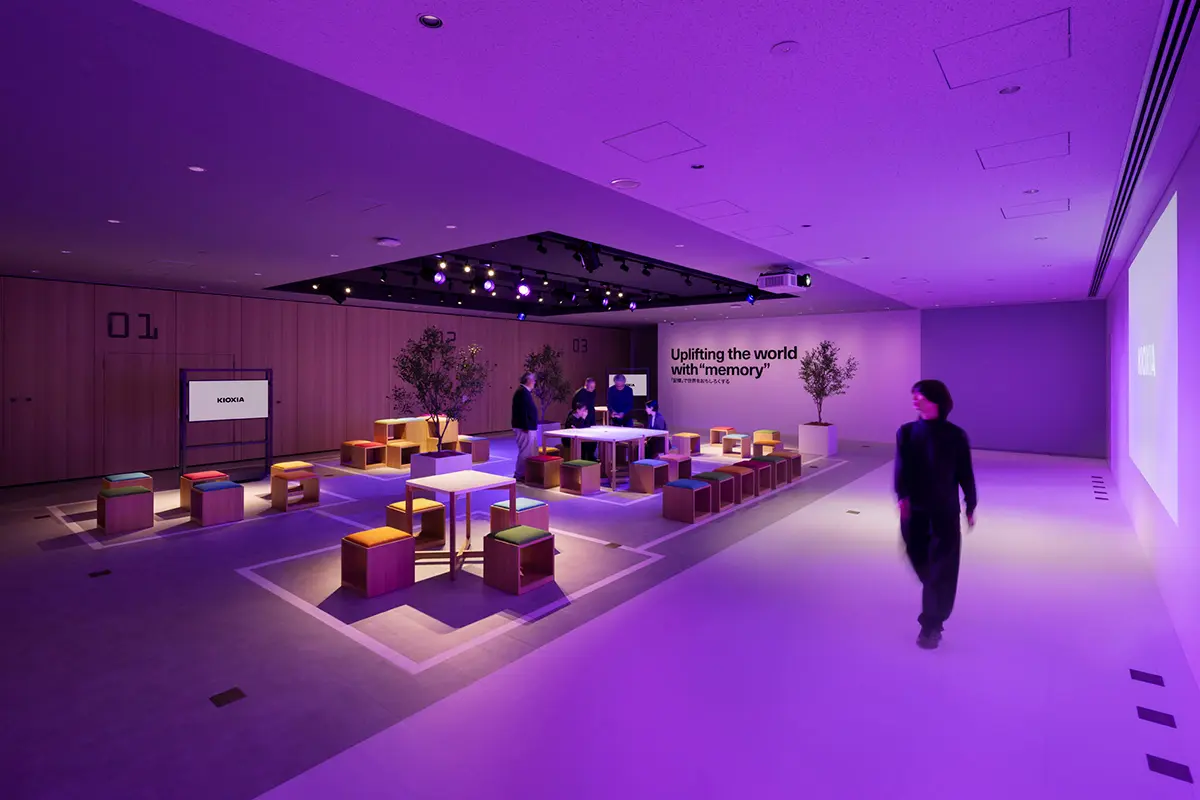 Lighting Spatial Production transform the space into an exciting environment that enhances the e-sports event.