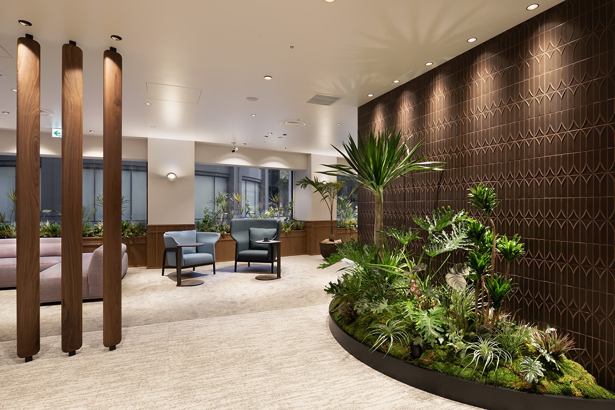 塔楼2层“行政区域”:极具高级感的木制百叶窗和瓷砖，令人印象深刻