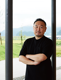 田中利岳