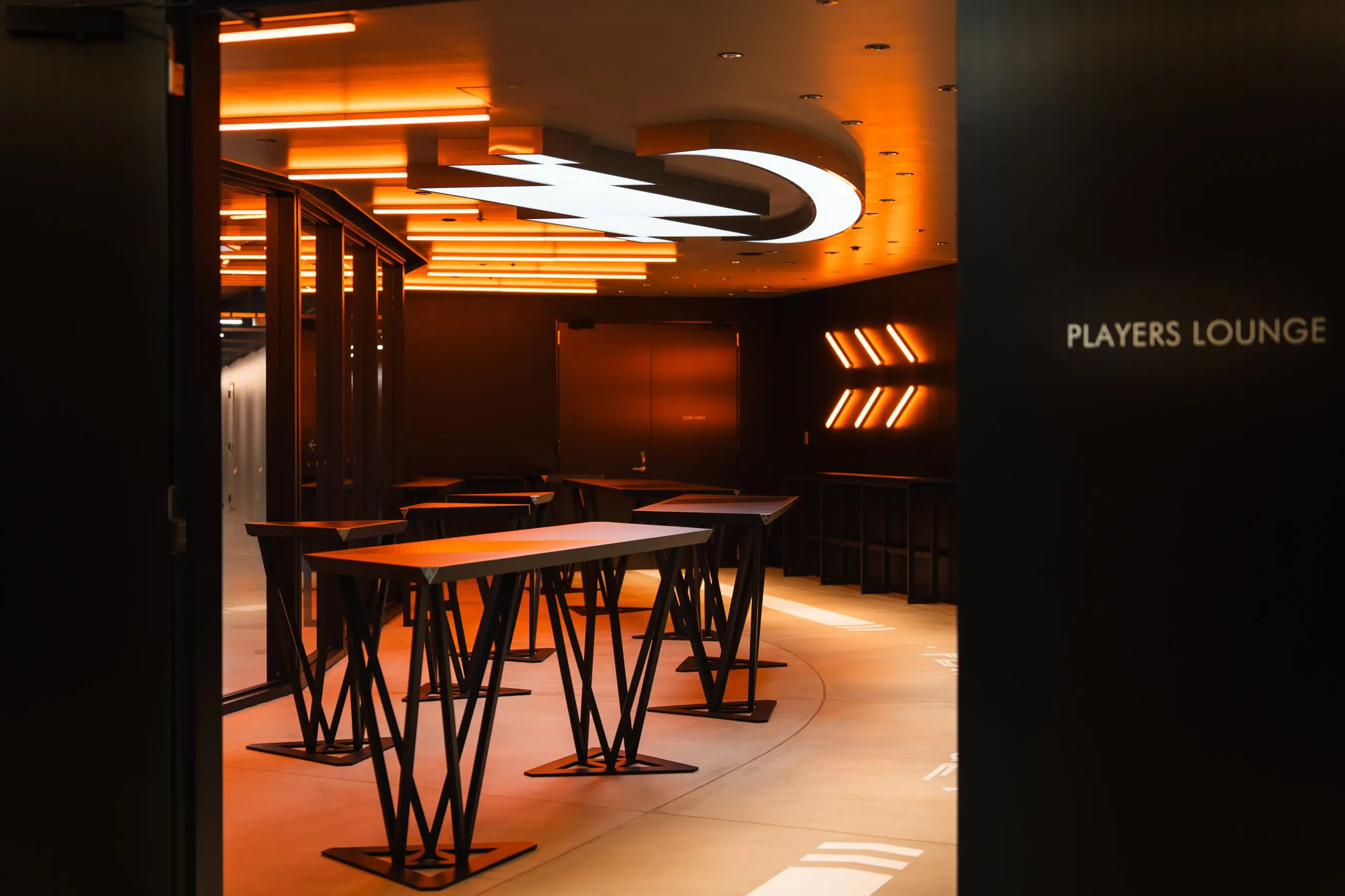 PLAYERS LOUNGE seen from the common area