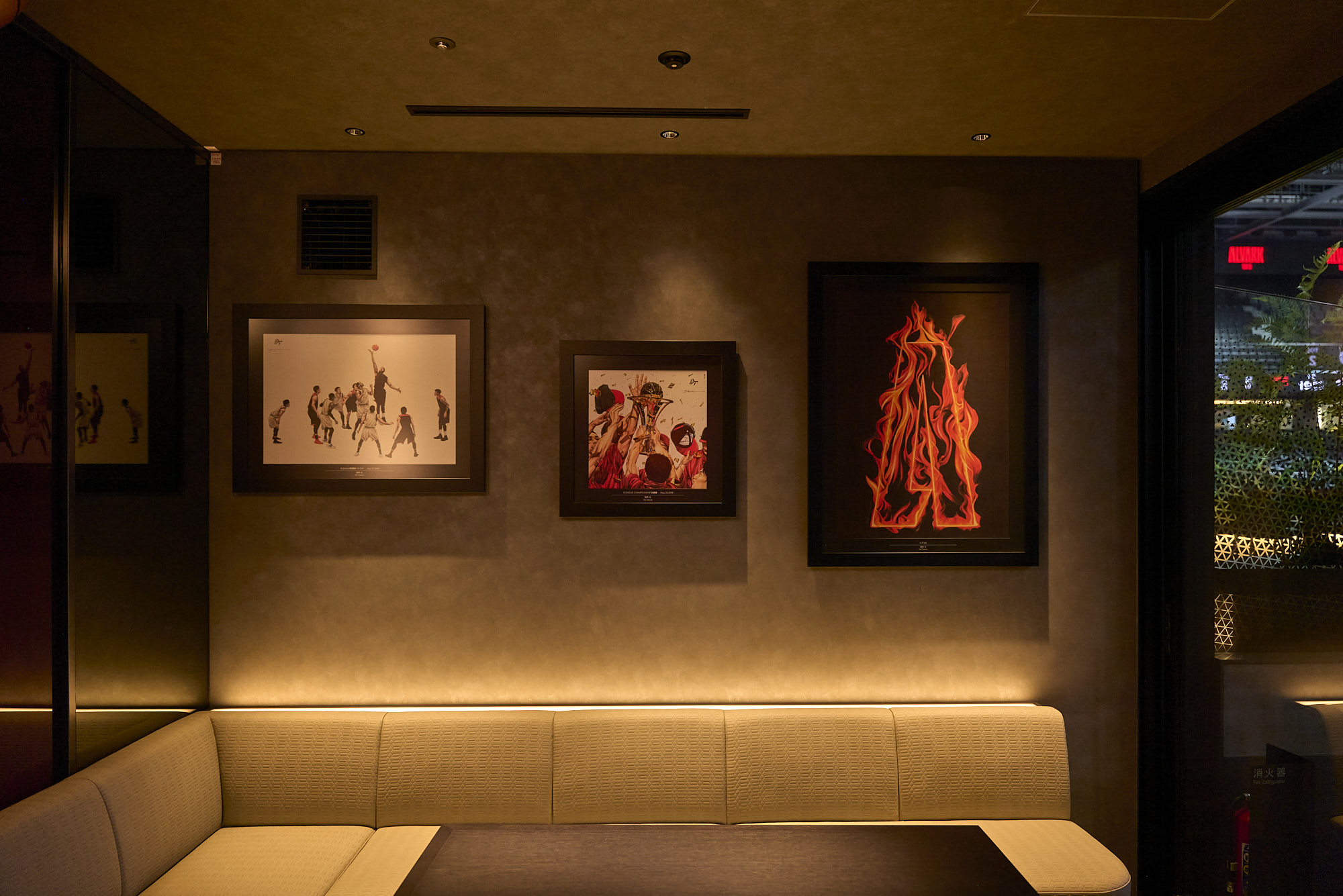 「FL‘A’ME]ほか2点　田村大：アルバルク東京の記念すべき「瞬間」とチームがもつエネルギーを表現した額装アート