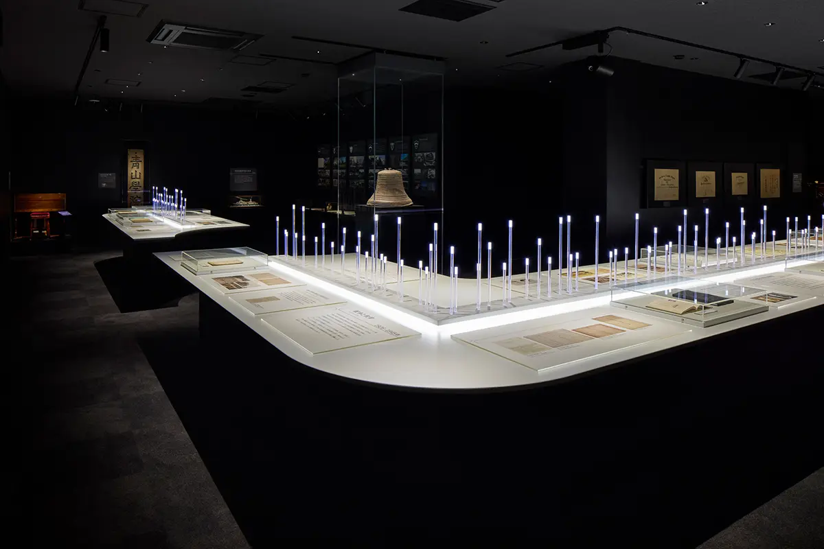 Aoyama Gakuin's History ①: A Light in the Trajectory | Introducing the 150-year history of Aoyama Gakuin, which has overcome numerous difficulties to develop as a comprehensive school.