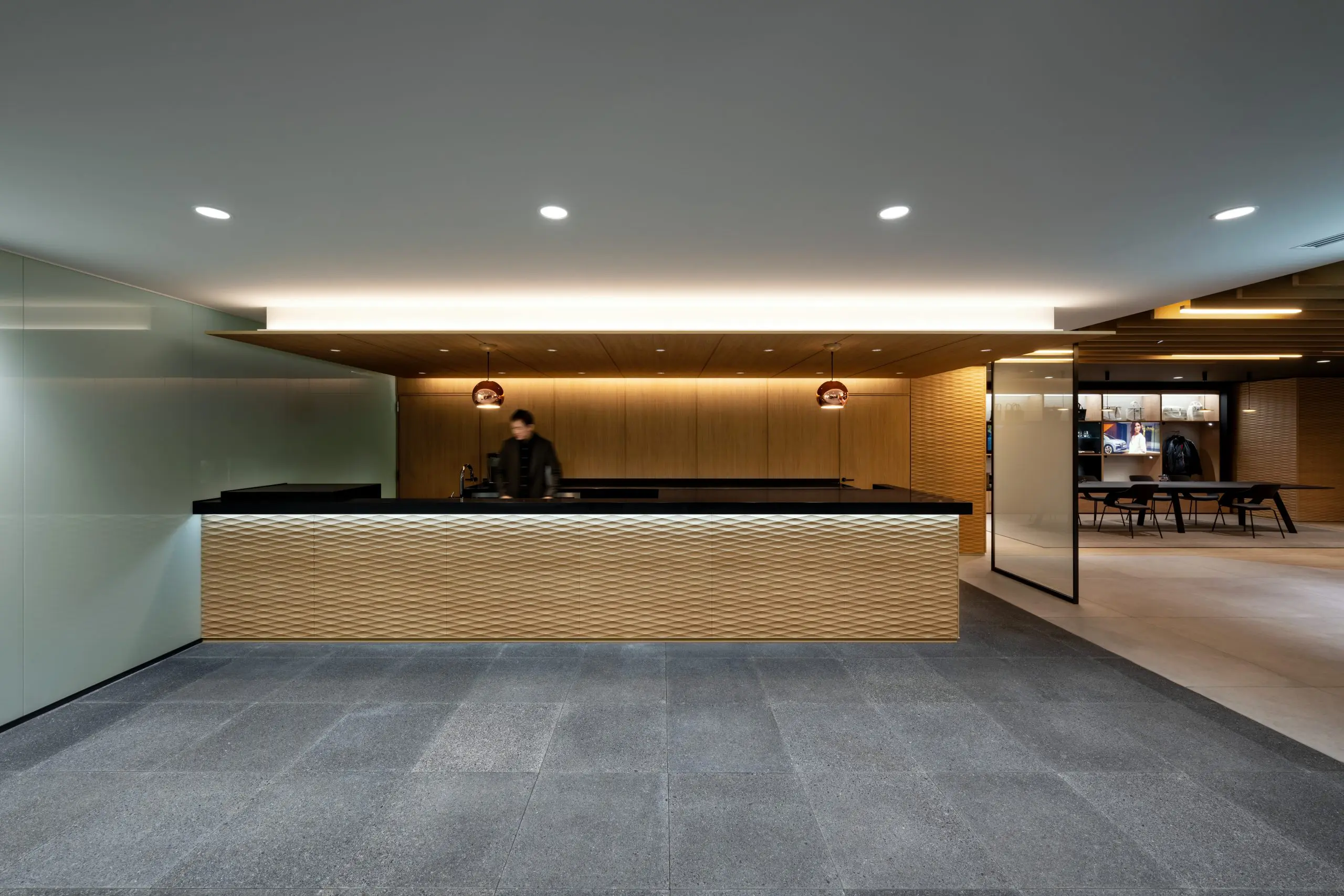 Audi City 銀座とG735 Galleryの共用のカフェカウンター