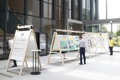 「東北復興イベント」パネル展示のようす