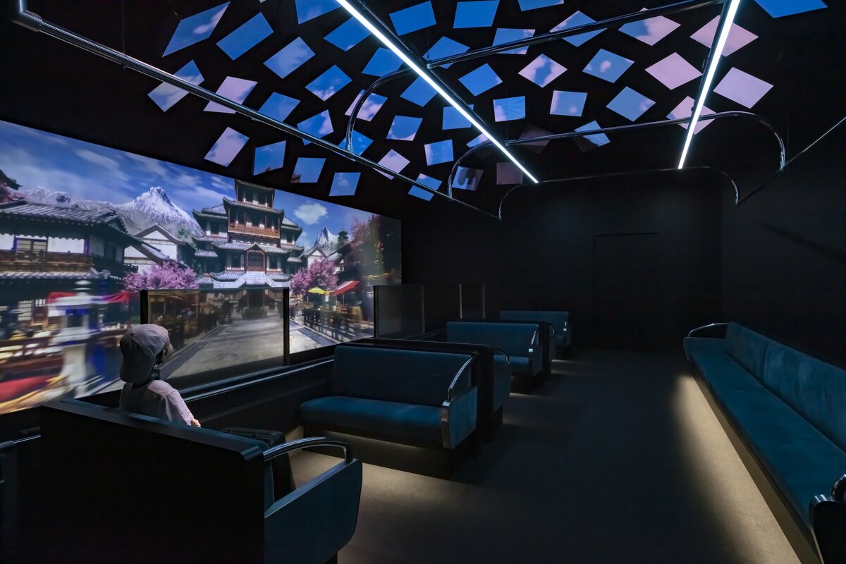 50年後の世界・テクノロジーを用いながら人間がアンドロイドと共存する世界を追体験