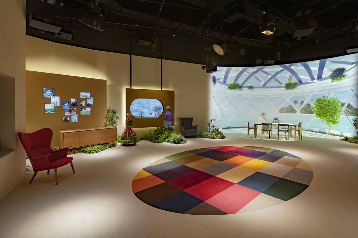 50年後の世界・テクノロジーを用いながら人間がアンドロイドと共存する世界を追体験