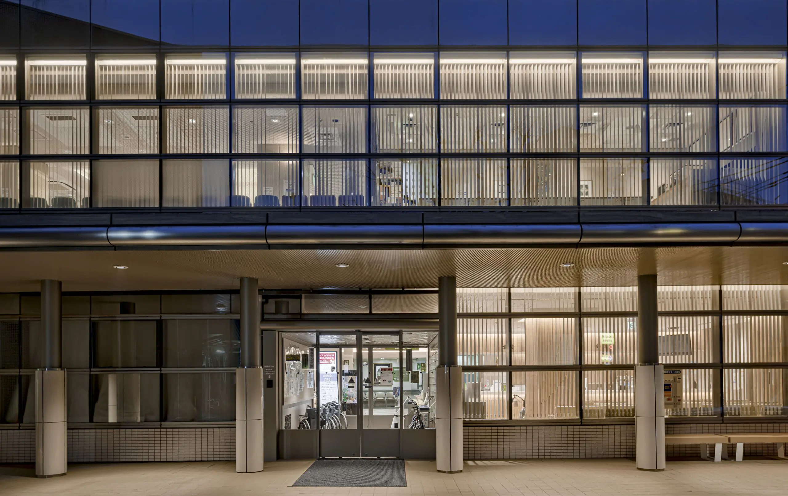 The bright exterior allows you to see the warmth of the interior through the windows.