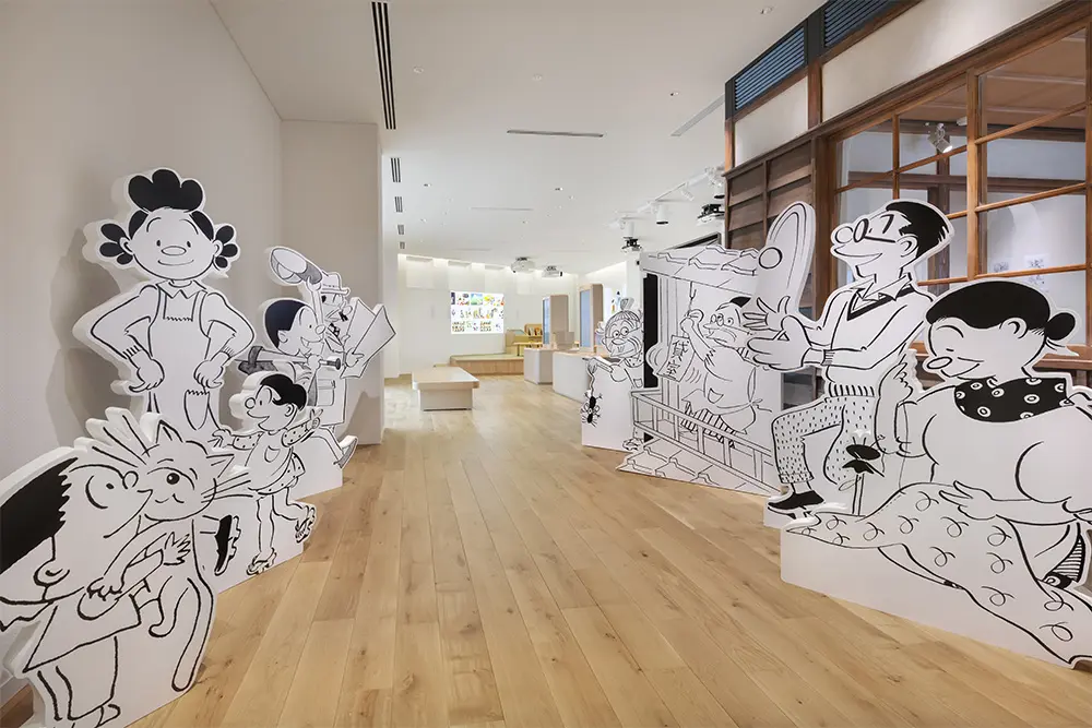 1階 常設展示室「町子の作品」：町子の作品の登場人物たちが来館者をお出迎えする