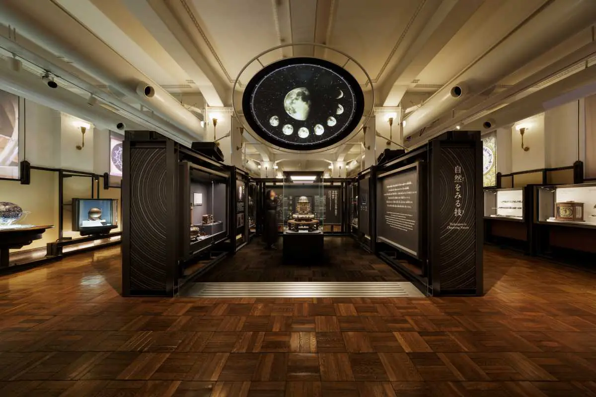 At the entrance to the exhibition hall, visitors are greeted by an introductory Video, the "Perpetual Clock" (a nationally important cultural property), and related materials.