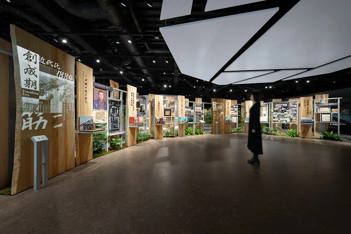户田建设集团从创业到现在的发展历程，就像环绕在树林中一样